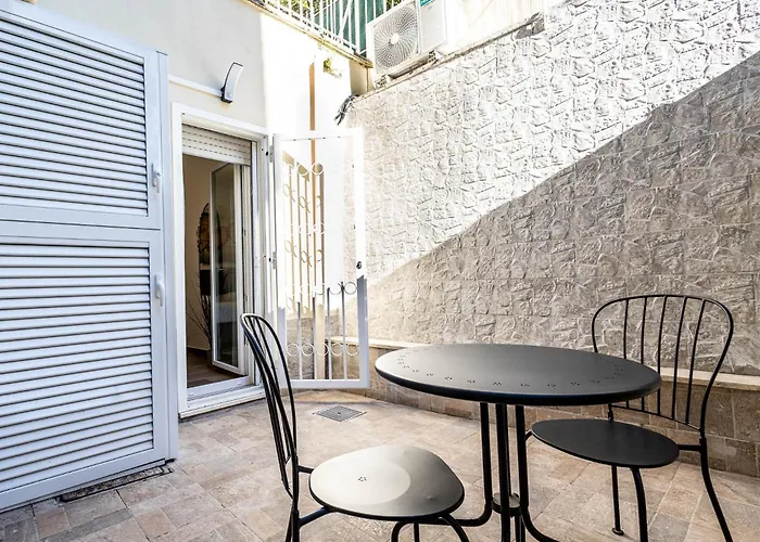 Apartamento Ai Due Allori - Veranda, Metro C To Colosseum, Wifi & Ac